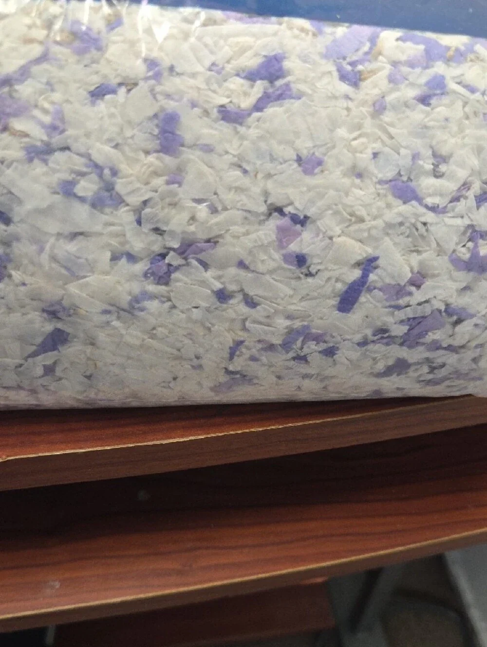 Frisco Paper Small Animal Bedding — White with Lavender Buds
